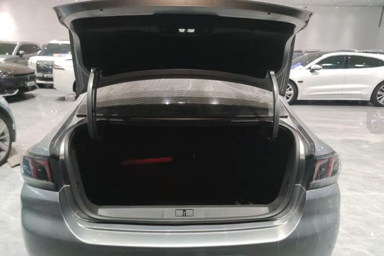 Used Peugeot 308 2016 350THP Automatic Prestige Edition Trunk