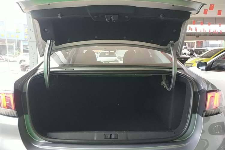 Used Peugeot 308 2016 1.6L Manual Fashion Edition Trunk