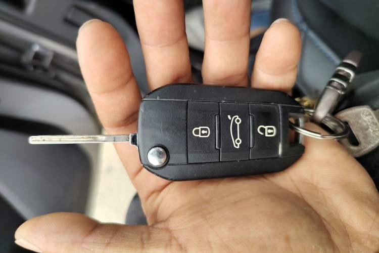 Used Peugeot 308 2016 1.6L Automatic Luxury Edition Vehicle Key
