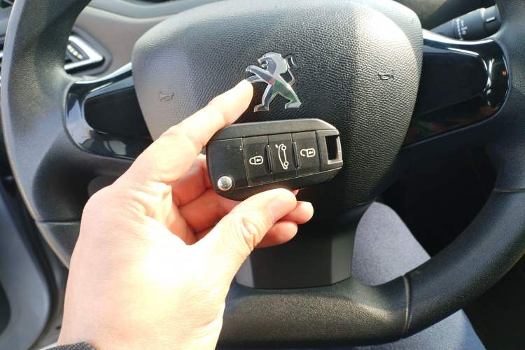 Used Peugeot 308 2016 1.6L Automatic Fashion Edition Vehicle Key