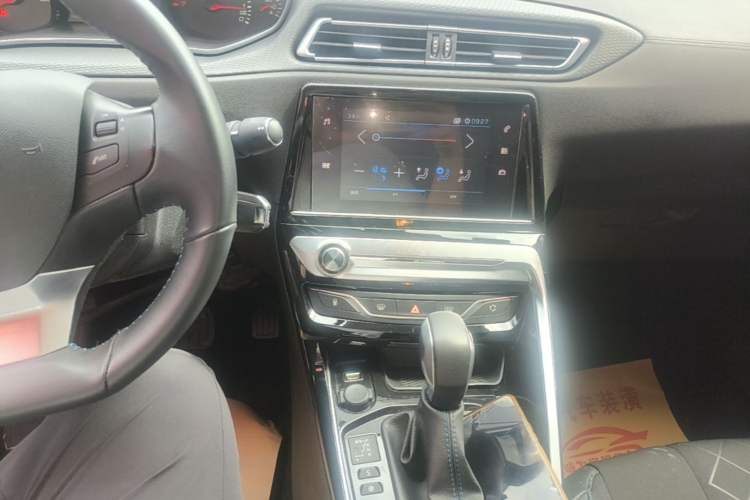 Used Peugeot 308 2016 1.6L Automatic Luxury Edition Audio And AC Panel