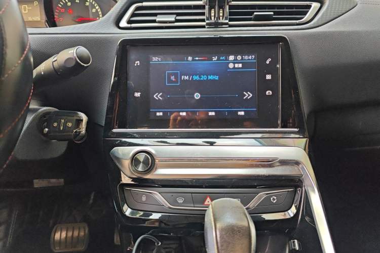 Used Peugeot 308 2016 1.6L Automatic Luxury Edition Audio And AC Panel
