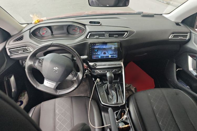 Used Peugeot 308 2016 230THP Automatic Luxury Edition Center Console