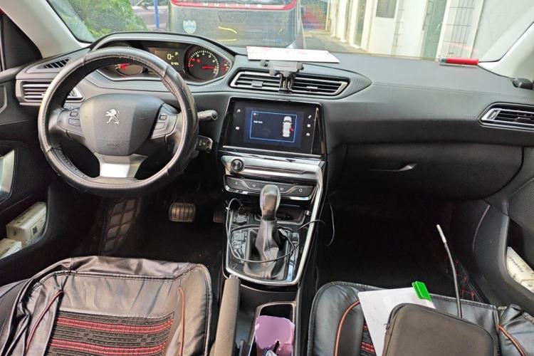 Used Peugeot 308 2016 1.6L Automatic Luxury Edition Center Console