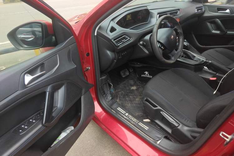 Used Peugeot 308 2016 1.6L Automatic Fashion Edition Driver Seat