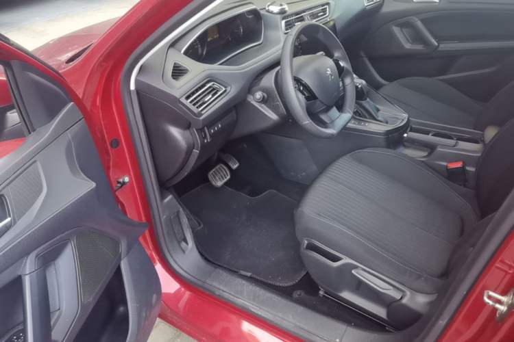 Used Peugeot 308 2016 1.6L Automatic Fashion Edition Driver Seat