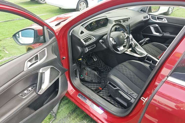 Used Peugeot 308 2016 230THP Automatic Luxury Edition Driver Seat