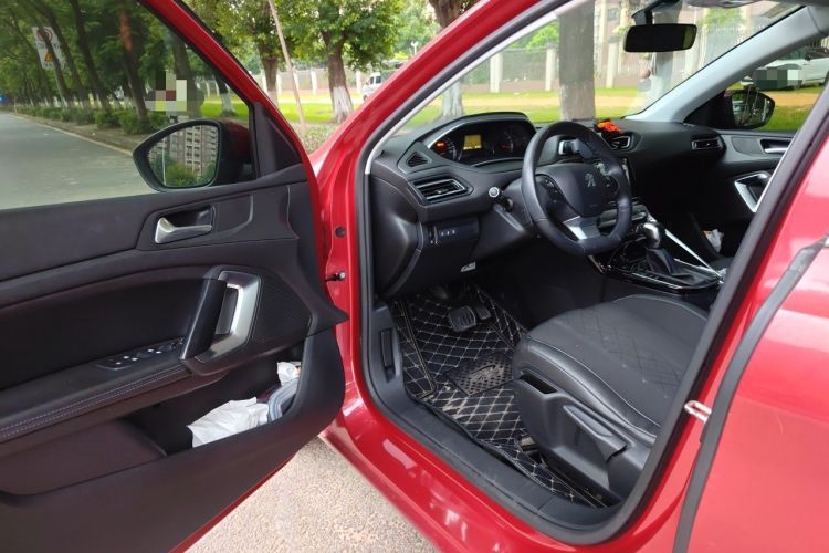 Used Peugeot 308 2016 230THP Automatic Luxury Edition Driver Seat