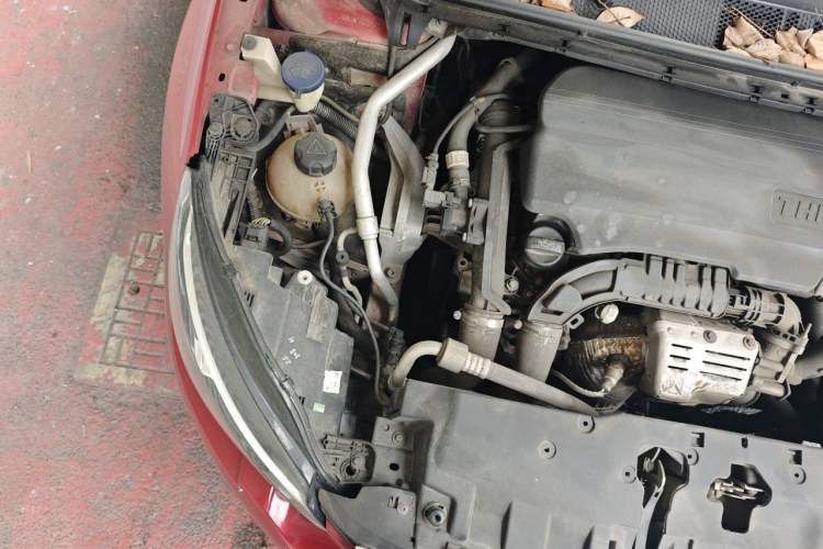 Used Peugeot 308 2016 230THP Automatic Luxury Edition Engine Bay Right