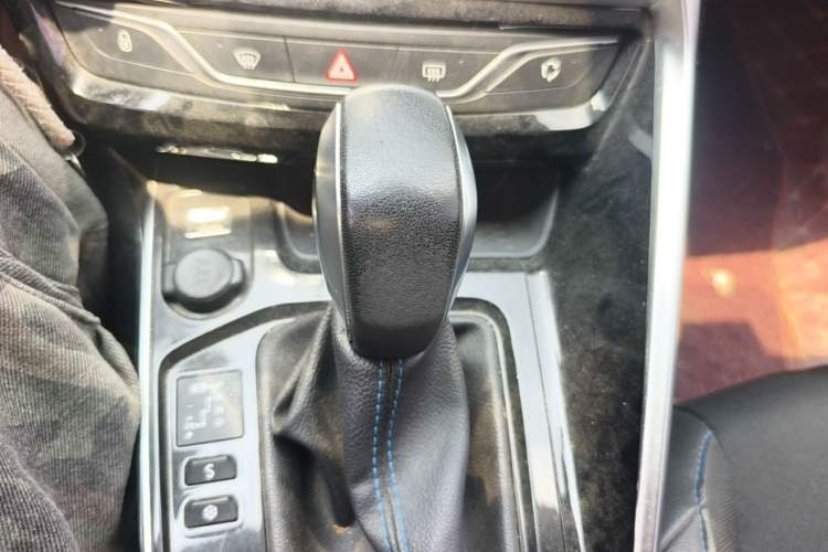 Used Peugeot 308 2016 1.6L Automatic Luxury Edition Gear Lever