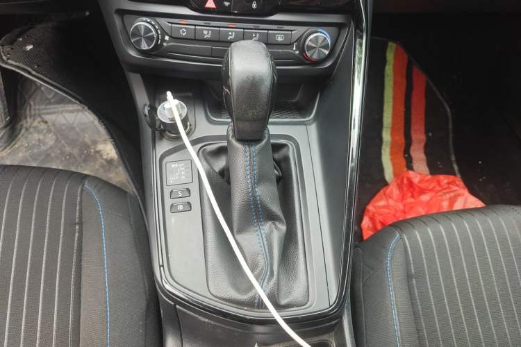 Used Peugeot 308 2016 1.6L Automatic Fashion Edition Gear Lever