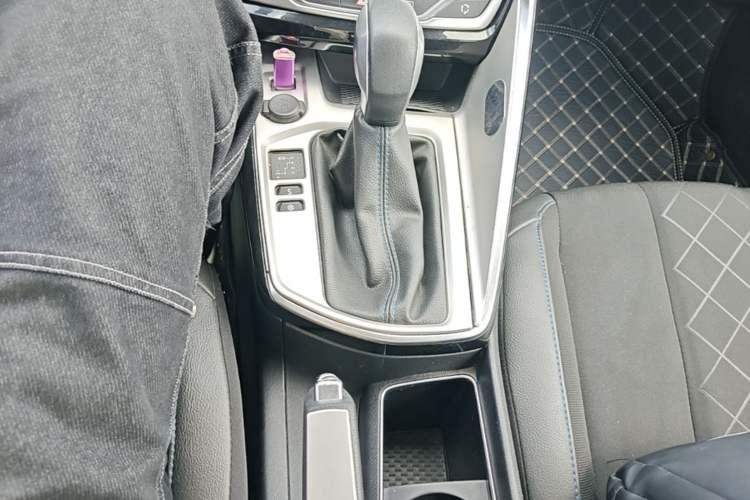 Used Peugeot 308 2016 230THP Automatic Luxury Edition Gear Lever