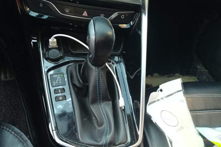 Used Peugeot 308 2016 1.6L Automatic Luxury Edition Gear Lever