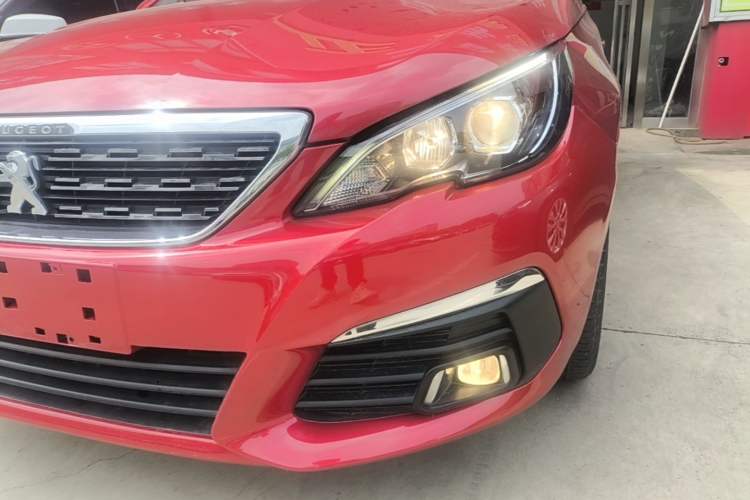 Used Peugeot 308 2016 1.6L Automatic Luxury Edition Left Front Headlight