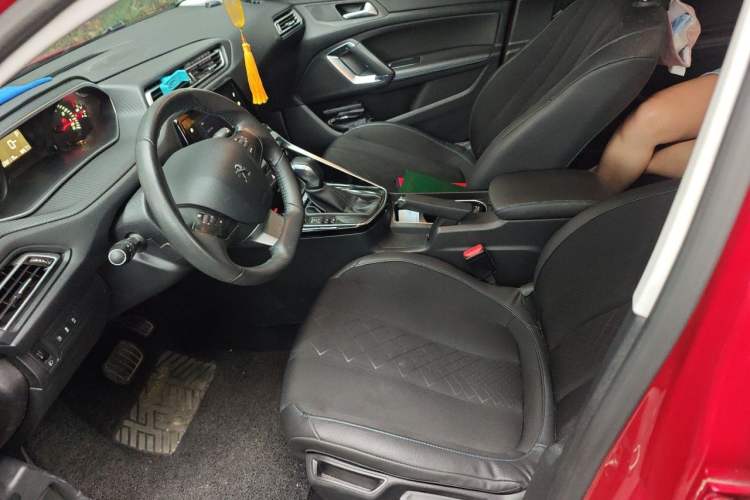 Used Peugeot 308 2016 230THP Automatic Luxury Edition Left Front Seat