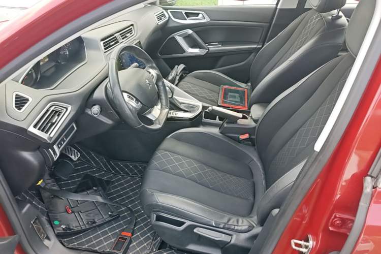 Used Peugeot 308 2016 230THP Automatic Luxury Edition Left Front Seat