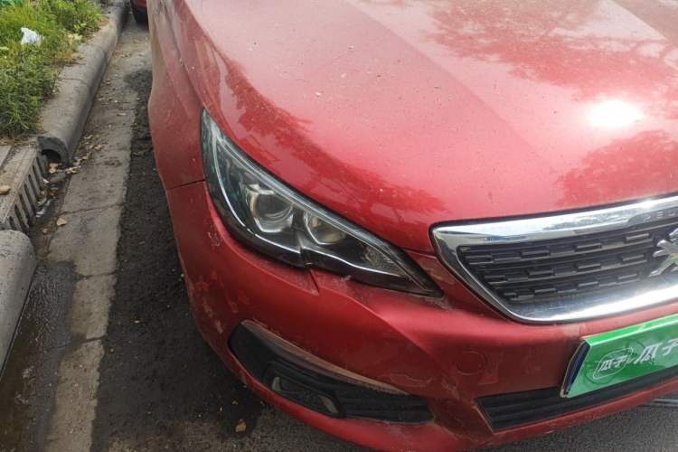 Used Peugeot 308 2016 1.6L Automatic Luxury Edition Right Front Headlight