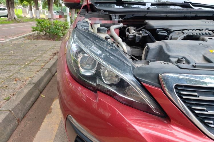 Used Peugeot 308 2016 230THP Automatic Luxury Edition Right Front Headlight
