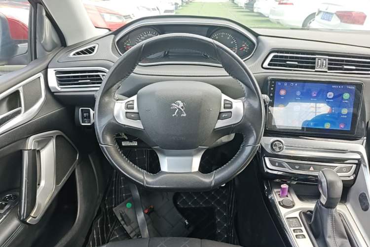 Used Peugeot 308 2016 230THP Automatic Luxury Edition Steering Wheel