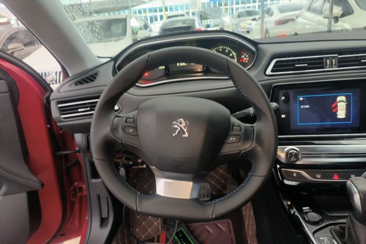 Used Peugeot 308 2016 230THP Automatic Luxury Edition Steering Wheel