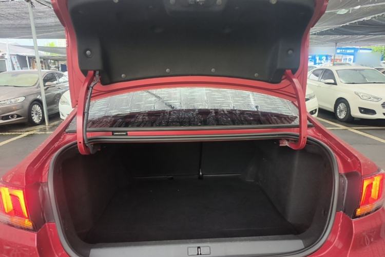 Used Peugeot 308 2016 230THP Automatic Luxury Edition Trunk