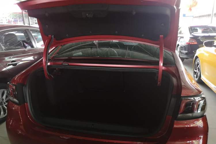 Used Peugeot 308 2016 1.6L Automatic Fashion Edition Trunk