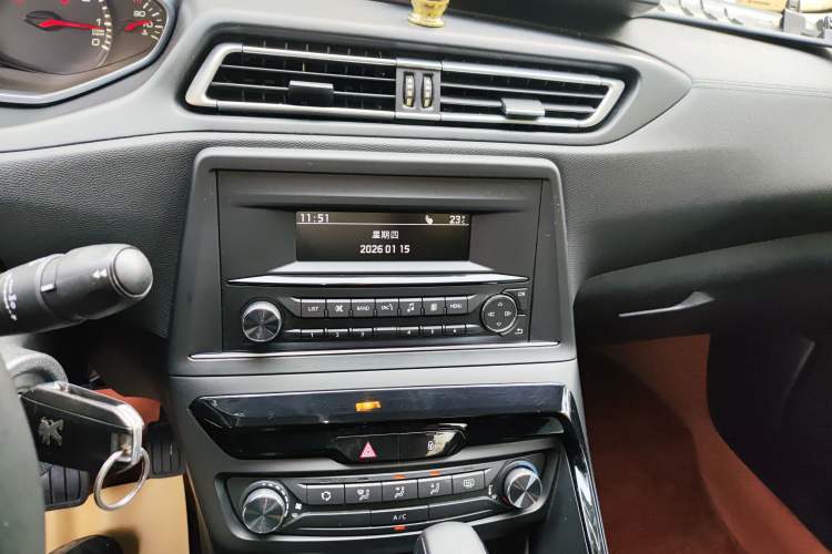 Used Peugeot 308 2016 1.6L Automatic Fashion Edition Audio And AC Panel