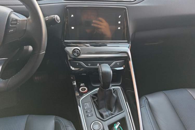 Used Peugeot 308 2016 350THP Automatic Prestige Edition Audio And AC Panel