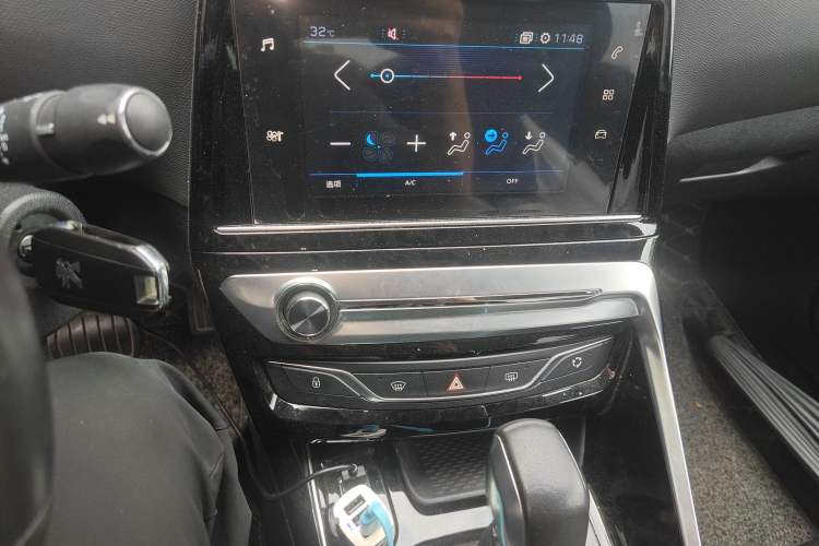 Used Peugeot 308 2016 1.6L Automatic Luxury Edition Audio And AC Panel