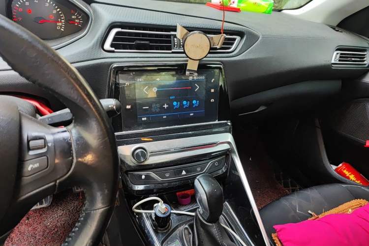 Used Peugeot 308 2016 1.6L Automatic Luxury Edition Audio And AC Panel