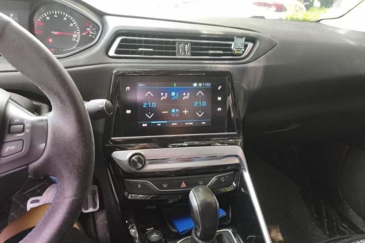 Used Peugeot 308 2016 350THP Automatic Prestige Edition Audio And AC Panel