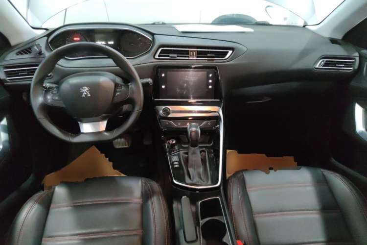 Used Peugeot 308 2016 1.6L Automatic Luxury Edition Center Console