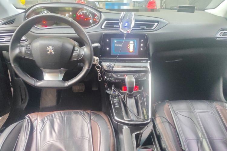 Used Peugeot 308 2016 1.6L Automatic Luxury Edition Center Console