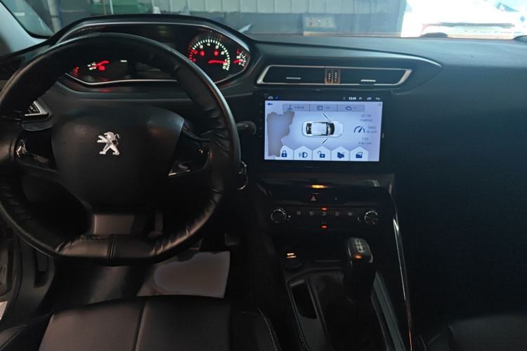 Used Peugeot 308 2016 1.6L Manual Fashion Edition Center Console