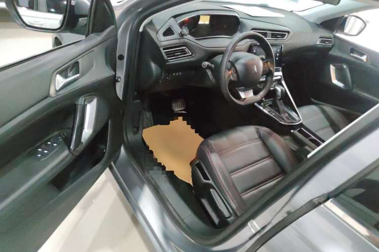 Used Peugeot 308 2016 1.6L Automatic Luxury Edition Driver Seat