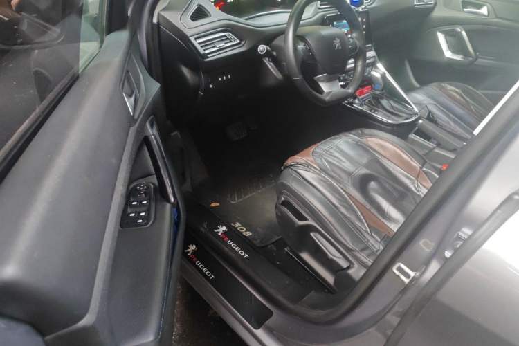 Used Peugeot 308 2016 1.6L Automatic Luxury Edition Driver Seat