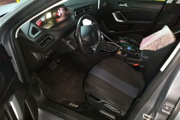 Used Peugeot 308 2016 1.6L Automatic Luxury Edition Driver Seat