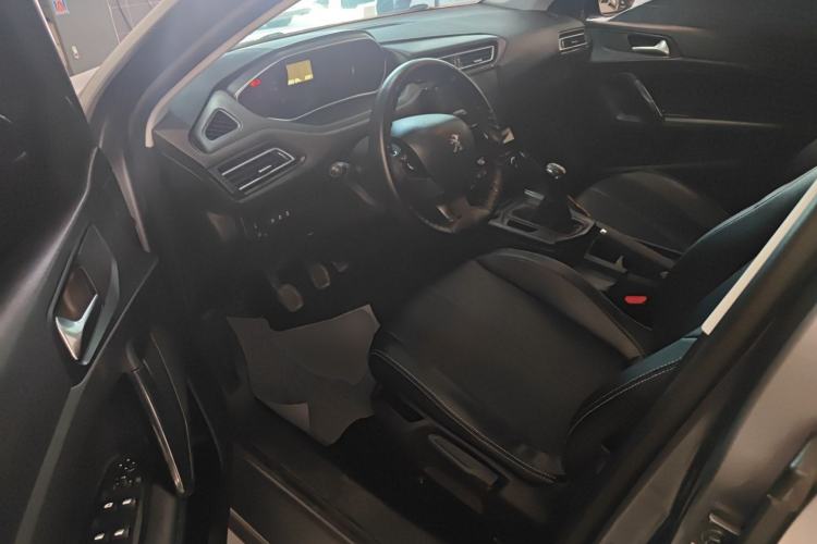 Used Peugeot 308 2016 1.6L Manual Fashion Edition Driver Seat