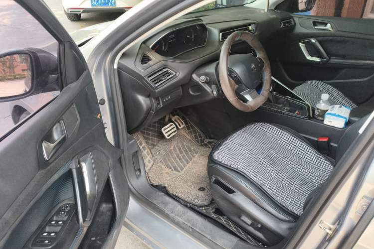 Used Peugeot 308 2016 350THP Automatic Prestige Edition Driver Seat