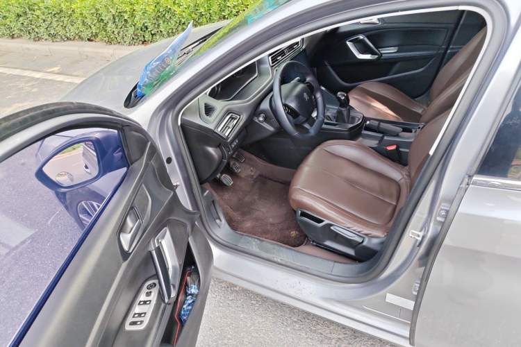 Used Peugeot 308 2016 1.6L Manual Fashion Edition Driver Seat