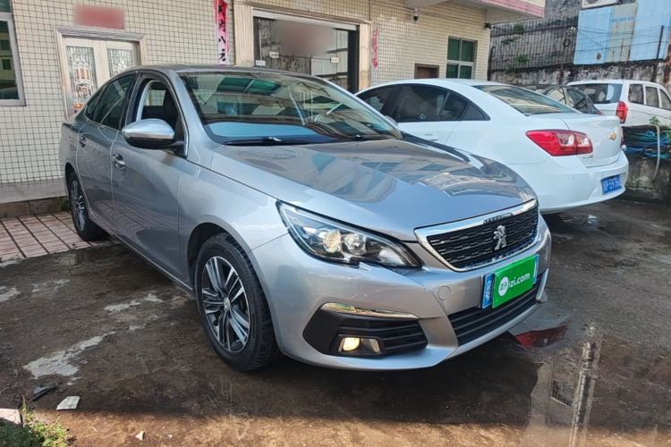 Used Peugeot 308 2016 1.6L Automatic Luxury Edition Front Right 45 Deg