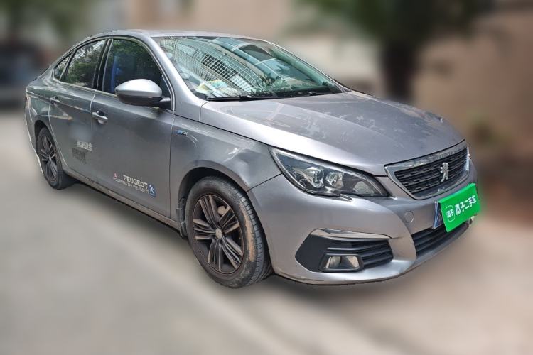 Used Peugeot 308 2016 230THP Automatic Luxury Edition Front Right 45 Deg