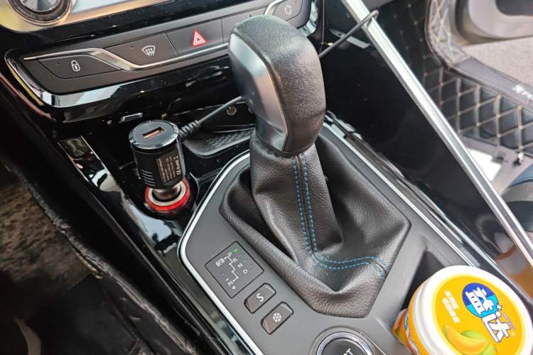 Used Peugeot 308 2016 350THP Automatic Prestige Edition Gear Lever