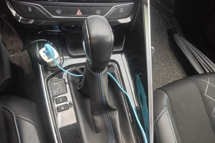 Used Peugeot 308 2016 1.6L Automatic Luxury Edition Gear Lever