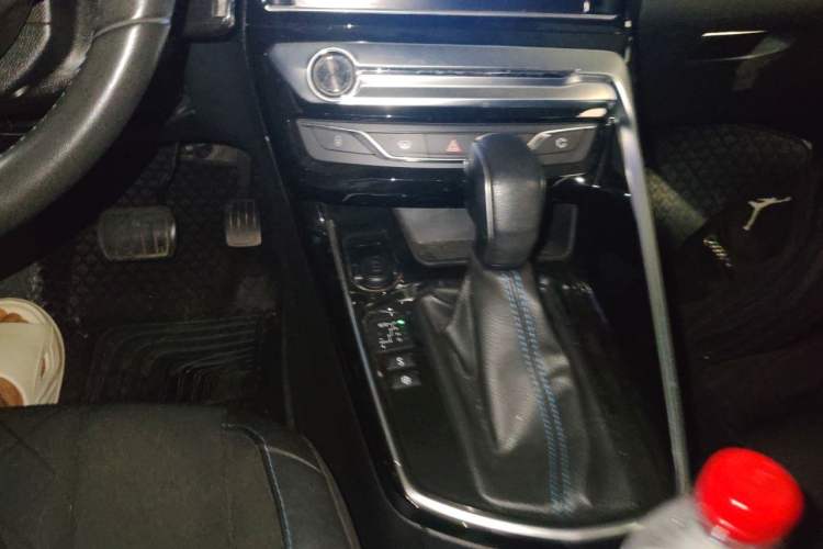 Used Peugeot 308 2016 1.6L Automatic Luxury Edition Gear Lever