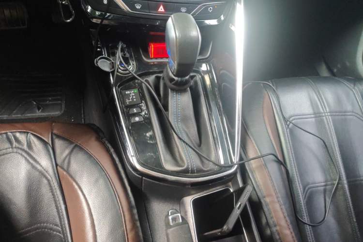 Used Peugeot 308 2016 1.6L Automatic Luxury Edition Gear Lever