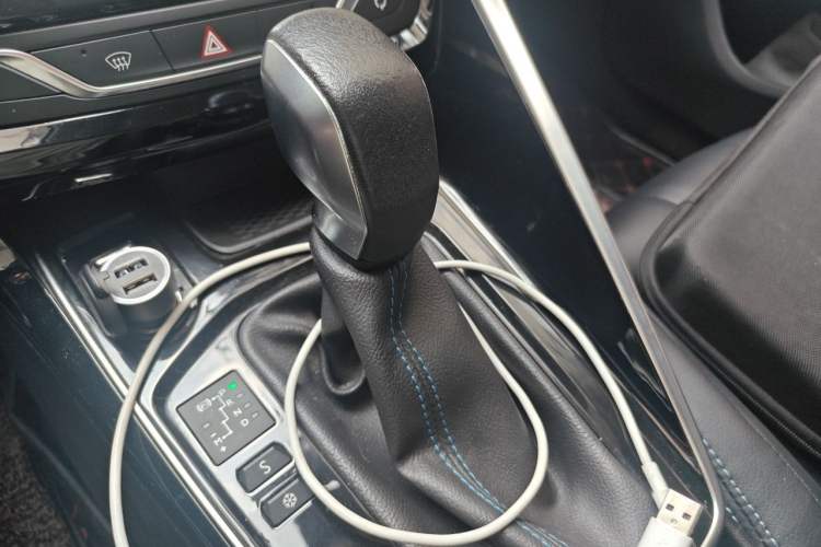 Used Peugeot 308 2016 1.6L Automatic Luxury Edition Gear Lever