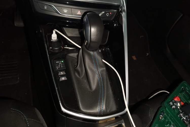 Used Peugeot 308 2016 1.6L Automatic Luxury Edition Gear Lever