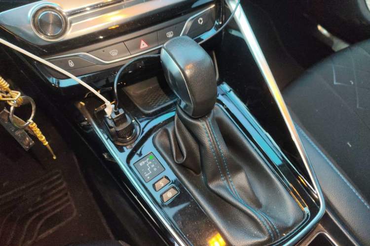 Used Peugeot 308 2016 1.6L Automatic Luxury Edition Gear Lever