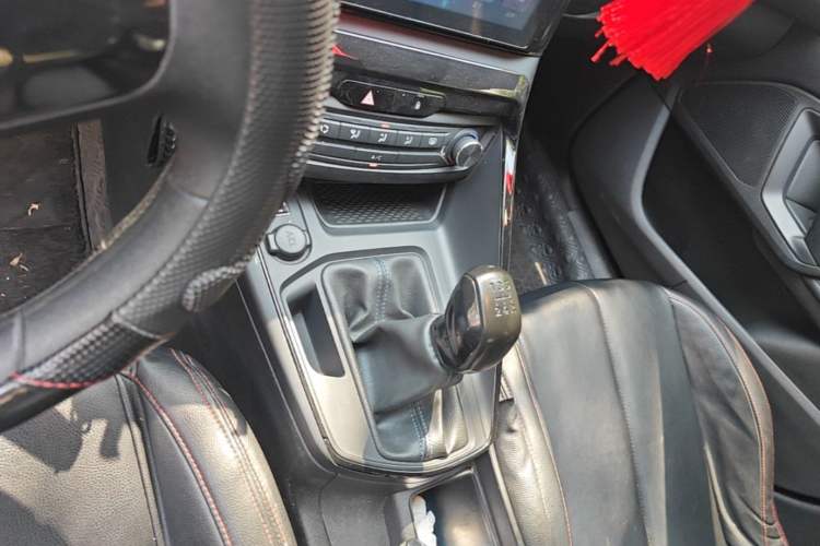 Used Peugeot 308 2016 1.6L Manual Fashion Edition Gear Lever